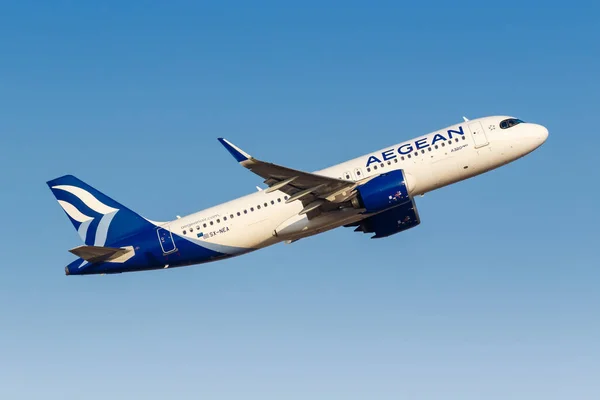 Atenas Grecia Septiembre 2020 Aegean Airlines Airbus A320Neo Aeroplano Atenas —  Fotos de Stock
