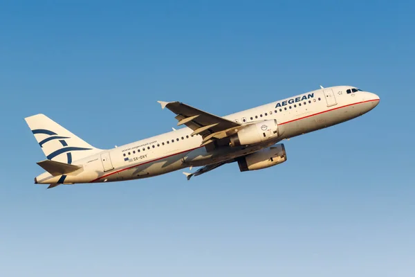 Athènes Grèce Septembre 2020 Aegean Airlines Airbus A320 Avion Aéroport — Photo