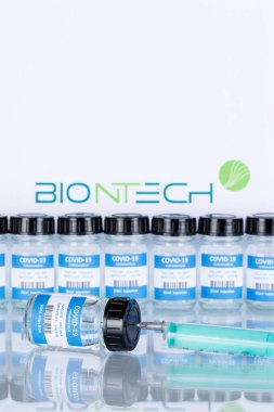 Biontech Coronavirus Aşısı Corona Virüs COVID-19 Covid şırınga aşısı kopyalanmış uzay fotokopi şişeleri