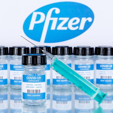 Pfizer Coronavirus Aşısı Corona Virüsü COVID-19 Covid şırınga aşısı kare şişeler