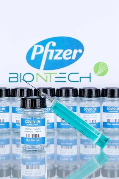 Pfizer Biontech Coronavirus Aşısı Corona Virüsü Covid Covid Şırınga Aşıları — Stok fotoğraf