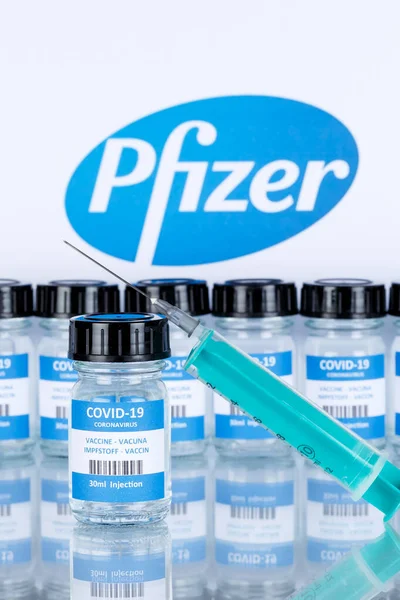 Pfizer Coronavirus Aşısı Corona Virüsü Covid Covid Aşısı Portre Şişeleri — Stok fotoğraf