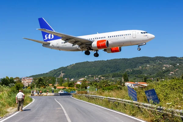 Skiathos Greece June 2016 Sas Scandinavian Airlines Boeing 737 700 — Stock Photo, Image