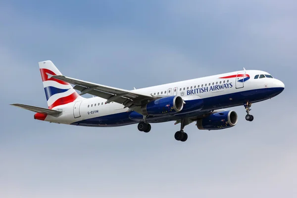 Londres Reino Unido Julio 2019 British Airways Airbus A320 Aeropuerto —  Fotos de Stock