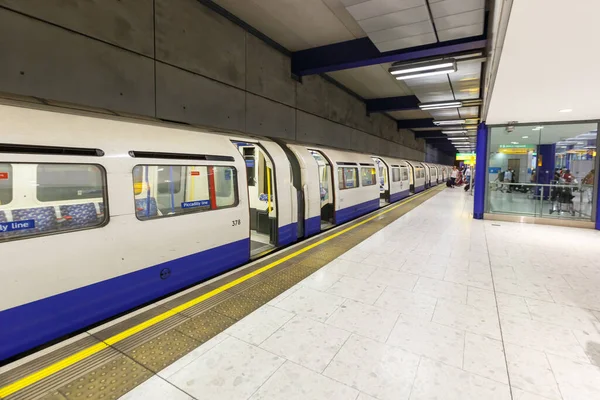 Londres Reino Unido Julio 2019 Metro Station Terminal Aeropuerto Londres — Foto de Stock