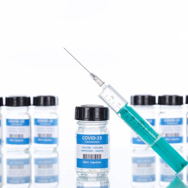 Coronavirus Aşı Şişesi Corona Virüs Şırıngası COVID-19 Covid Aşıları Kare Şişe