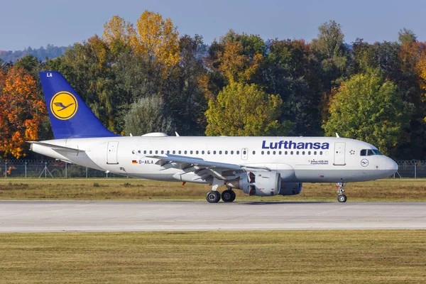 Munich Germany October 2020 Lufthansa Airbus A319 Airplane Munich Airport — Stock Fotó
