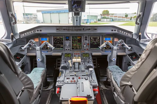 Cologne Germany November 2019 German Airways Embraer 190 Airplane Cockpit —  Fotos de Stock