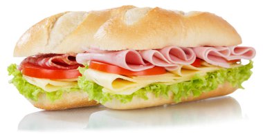 Beyaz arka planda salamlı ve peynirli sandviç.