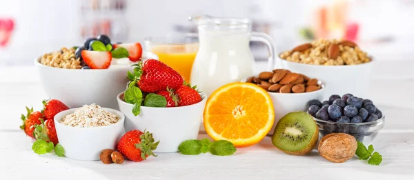 Hälsosam Frukost Jordgubbe Yoghurt Frukt Skål Pott Äta Yoghurt Mat — Stockfoto