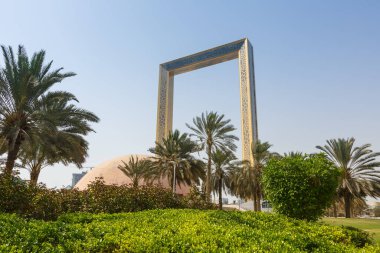 Dubai Birleşik Arap Emirlikleri şehrindeki Çerçeve Mimarisi