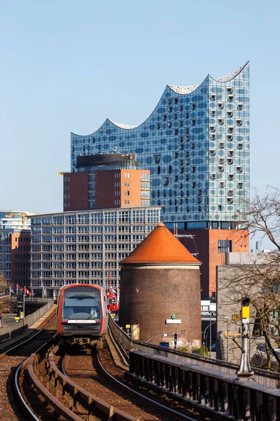 Hamburg Almanya Nisan 2021 Hochbahn Metro Treni Elbpromenade Landungsbrcken Ile — Stok fotoğraf