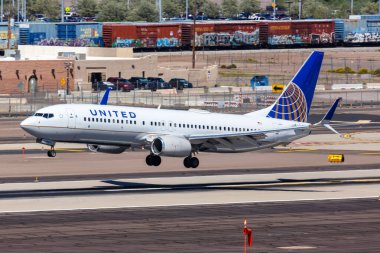 Phoenix, Arizona - 8 Nisan 2019 United Airlines Boeing 737-800 uçağı Phoenix Sky Harbor havaalanında (PHX).