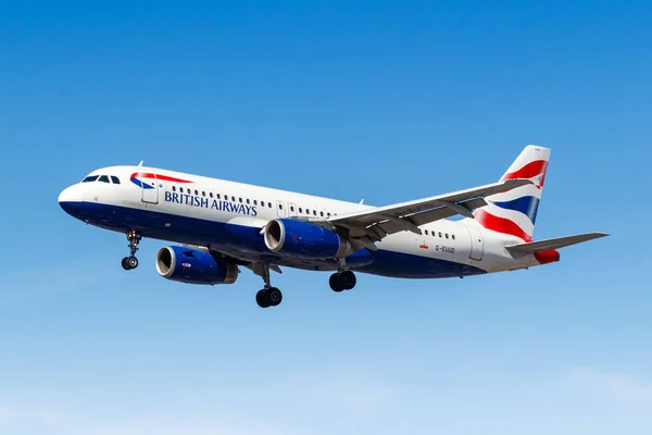 Londres Reino Unido Agosto 2018 British Airways Airbus A320 Aeropuerto —  Fotos de Stock