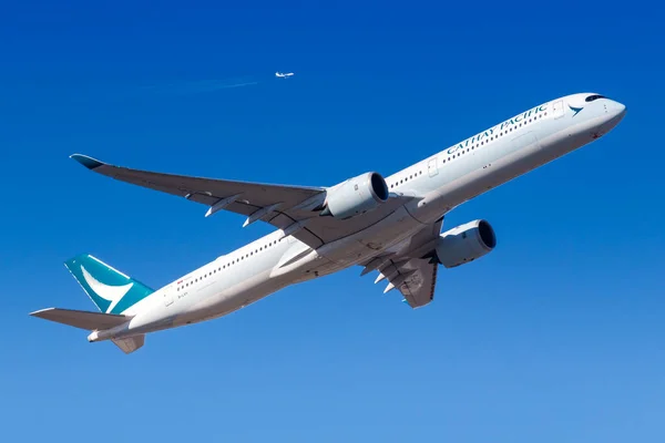 Frankfurt Germany February 2021 Cathay Pacific Airbus A350 1000 Airplane — Stock Photo, Image