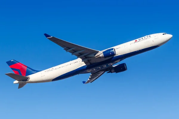 Frankfurt Alemanha Fevereiro 2021 Delta Air Lines Airbus A330 300 — Fotografia de Stock