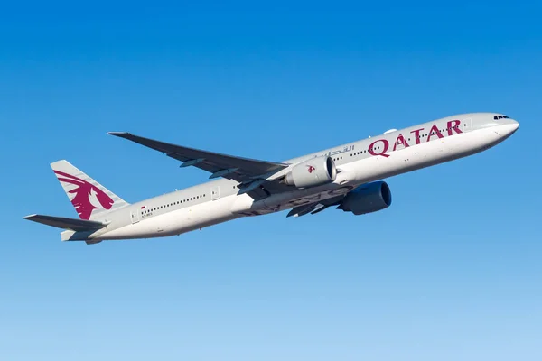 Francfort Allemagne Février 2021 Qatar Airways Boeing 777 300Er Avion — Photo