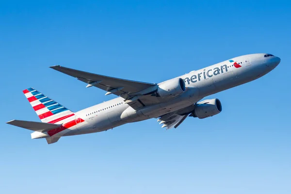 Francoforte Germania Febbraio 2021 American Airlines Boeing 777 300Er Aeroplano — Foto Stock