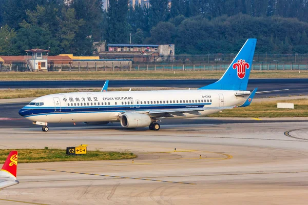 10月2 2019中国南方航空中国の北京首都空港 Pek でボーイング737 800飛行機 ボーイング Boeing シカゴに本社を置くアメリカの航空機メーカー — ストック写真