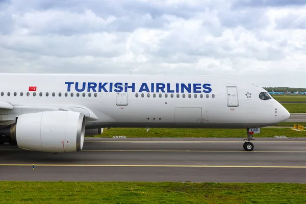 Amsterdam Mei 2021 Turkish Airlines Airbus A350 900 Vliegtuig Luchthaven — Stockfoto