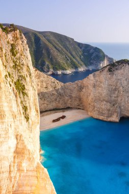 Zakynthos Adası Yunanistan gemi enkazı Navagio sahil seyahati tatil portresi seyahat formatı