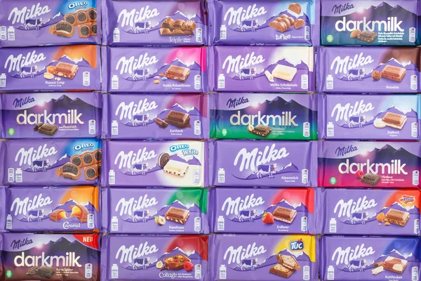 Estugarda Alemanha Março 2021 Chocolates Chocolate Milka Diferentes Tipos Fundo — Fotografia de Stock