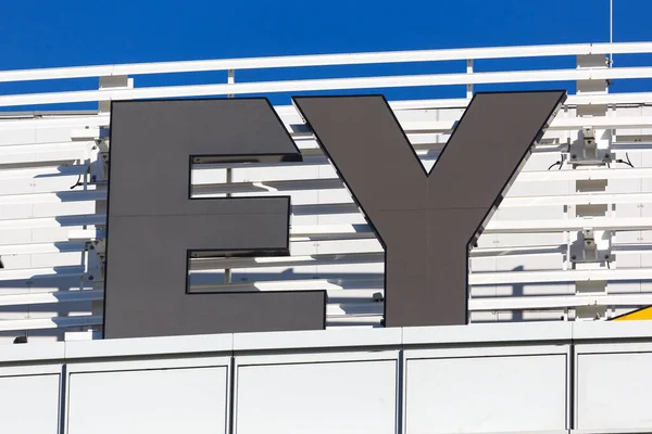 Stuttgart Alemania Diciembre 2020 Sede Central Del Logotipo Ernst Young — Foto de Stock