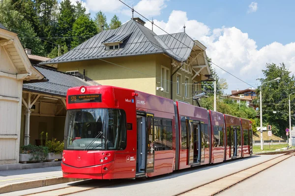 Фульпмес Австрия Августа 2020 Штубайтальбан Инсбрук Трамвай Bombardier Поезд Fulpmes — стоковое фото