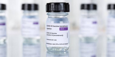 Stuttgart, Almanya - 19 Mart 2021 AstraZeneca Coronavirus Aşısı Corona Virüs COVID-19 Covid aşıları Almanya 'da kopyalanmış uzay fotokopi afişi.
