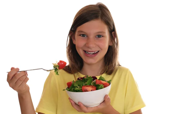 Uśmiechnięte dziewczyny z świeże sałatki jedzenie — Zdjęcie stockowe