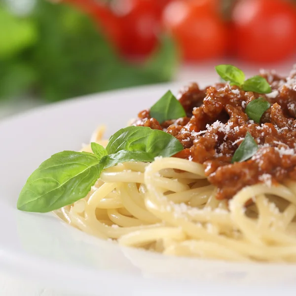 Spaghetti Bolognese noodles pasta meal with ground meat — Stock Photo, Image