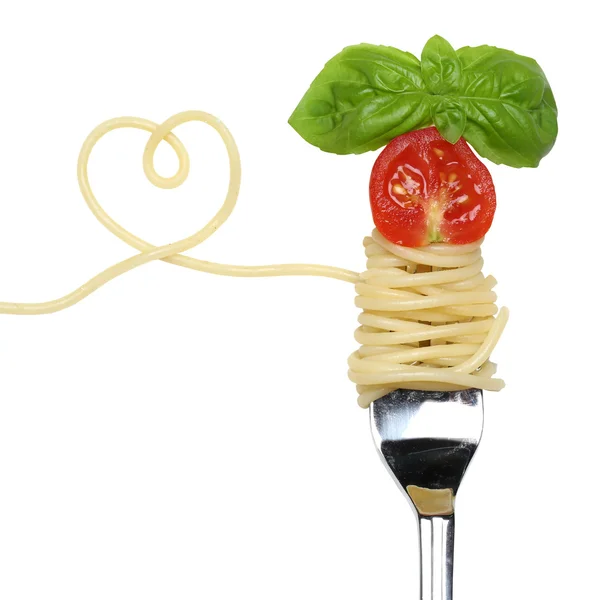 Spaghetti farina di pasta con il cuore su un argomento amore forchetta — Foto Stock