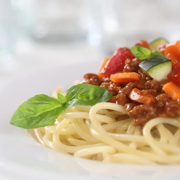 Spaghetti Bolognese noodles pasta meal with meat and vegetables — Stock Photo, Image