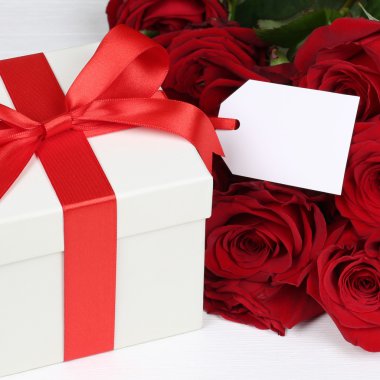 Hediye kutusu etiketi ve boşaltmak için doğum günü, Sevgililer veya mot