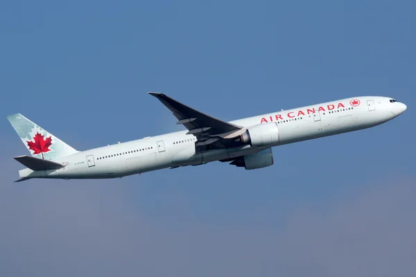 Air Canada Boeing 777-300 — Stock Photo, Image