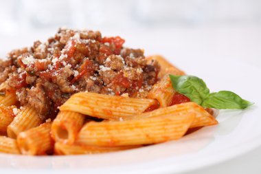 Penne Bolognese veya Bolognaise sosu erişte makarna yemek