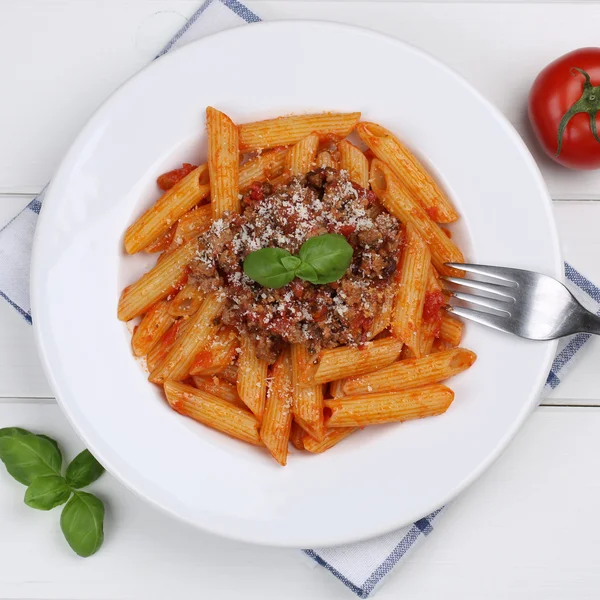 Italiensk mat penne Rigate Bolognese fisksås nudlar pasta måltid — Stockfoto