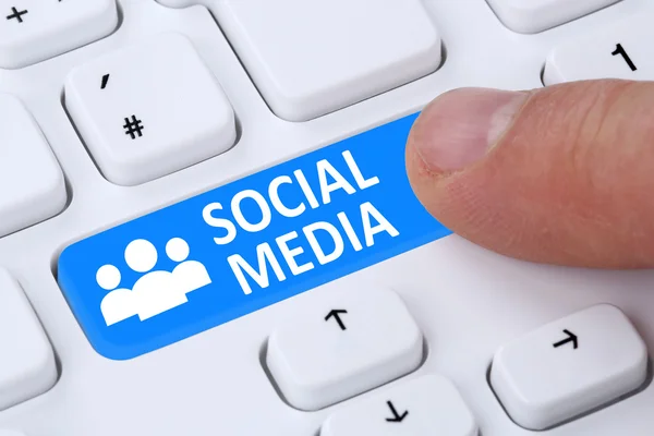 Sociala nätverk eller media-knappen internet online friendshi — Stockfoto
