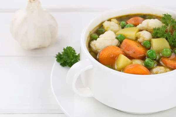 Vegetable soup meal with vegetables in bowl — Stock Photo, Image