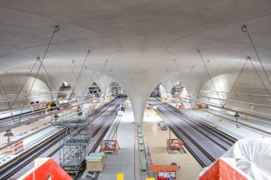 Stuttgart, Almanya - 16 Kasım 2025: Almanya 'nın Stuttgart kentindeki Stuttgart 21 ana tren istasyonu.