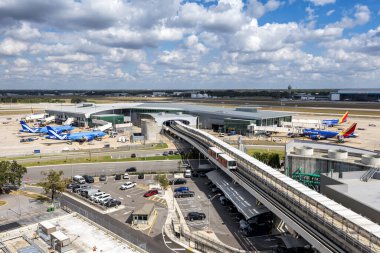 Tampa, ABD - 7 Kasım 2025: ABD 'deki Tampa Uluslararası Havaalanı C Havaalanı.