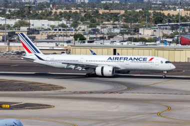 Phoenix, ABD - 10 Kasım 2025: Air France Airbus A350-900 uçağı ABD 'deki Phoenix havaalanında.