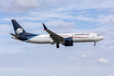 Miami, ABD - 6 Kasım 2025: AeroMexico Boeing 737-8 MAX uçağı ABD 'deki Miami havaalanında.