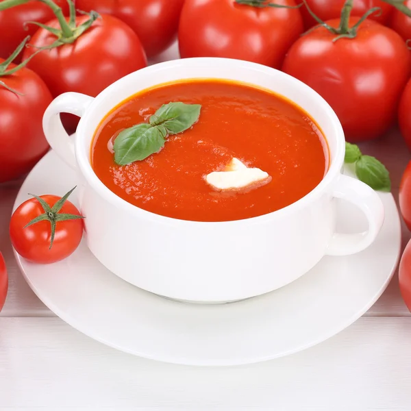 Tomato soup with tomatoes in bowl healthy eating — 스톡 사진