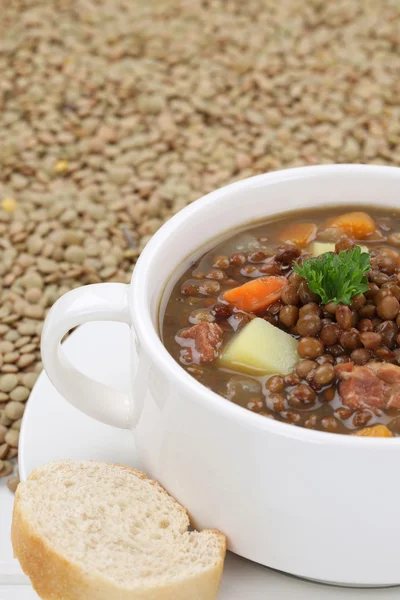 Guisado de sopa de lentilha com muitas lentilhas close-up — Fotografia de Stock