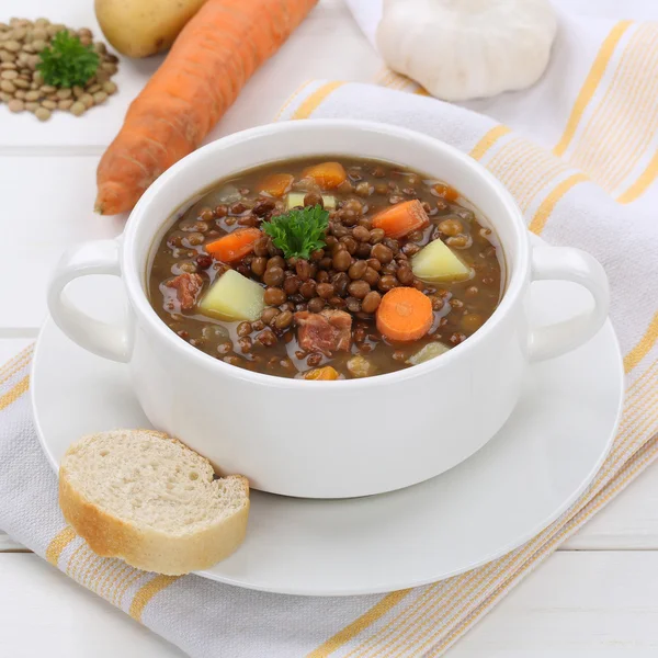 Guisado de sopa de lentilha com lentilhas em tigela alimentação saudável — Fotografia de Stock