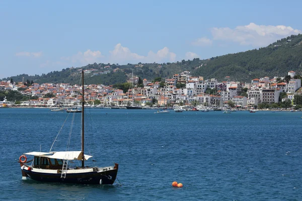 Skiathos ilha Grécia panorama férias barco mar — Fotografia de Stock