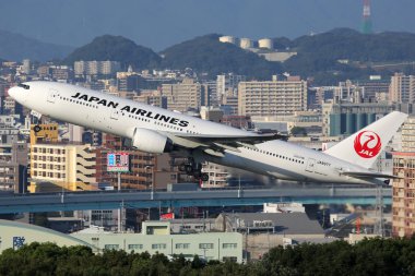 Japan Airlines Boeing 777-200 airplane