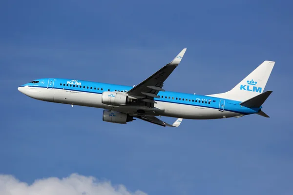 KLM Royal Dutch Airlines Boeing 737-800 vliegtuig — Stockfoto