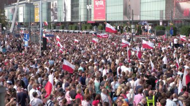 POLAND, WARsaw - 1 Ağustos 2019: Polonya Saati W
